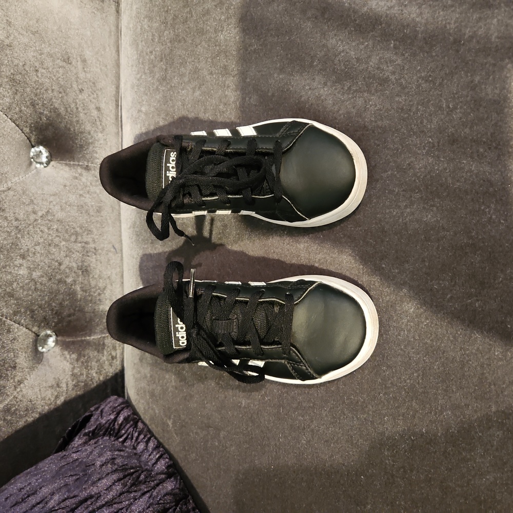 kids Adidas Grand Court shoes